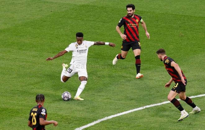 每个赛季中 每个赛季中