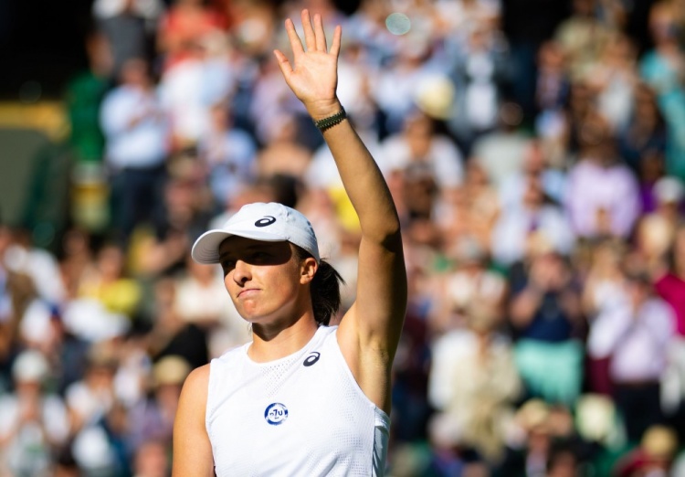 英超-利物浦1-0阿森纳三连胜登顶 索博任意球破门