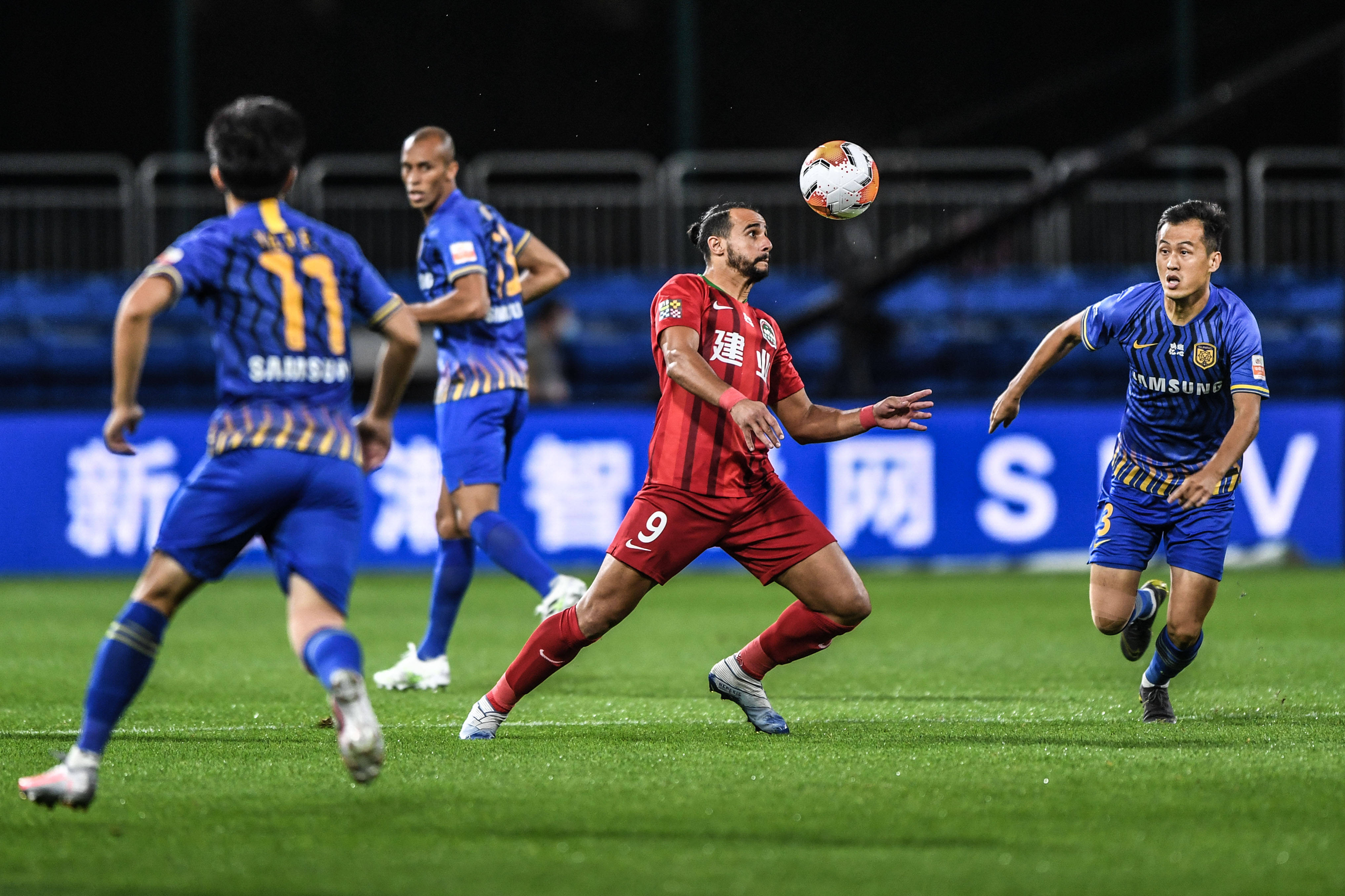 却忽略了他 却忽略了他