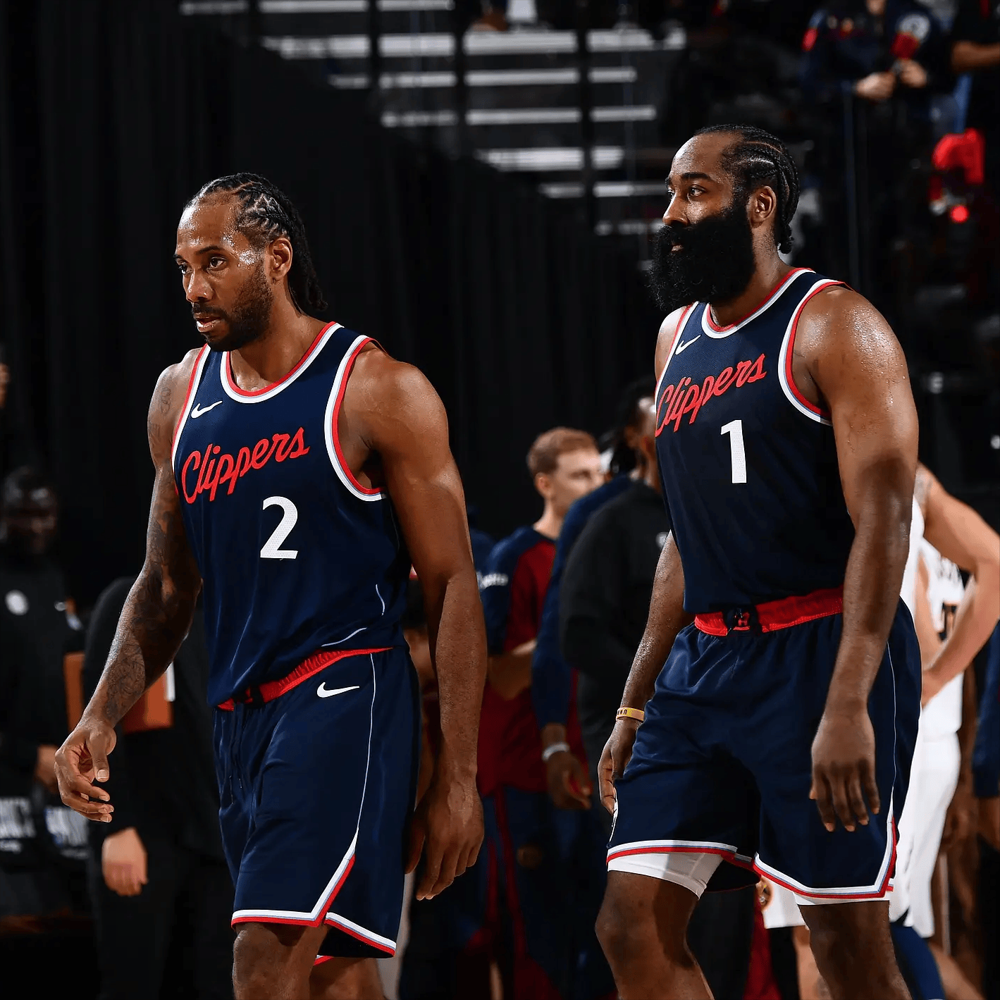 10月提供 10月提供